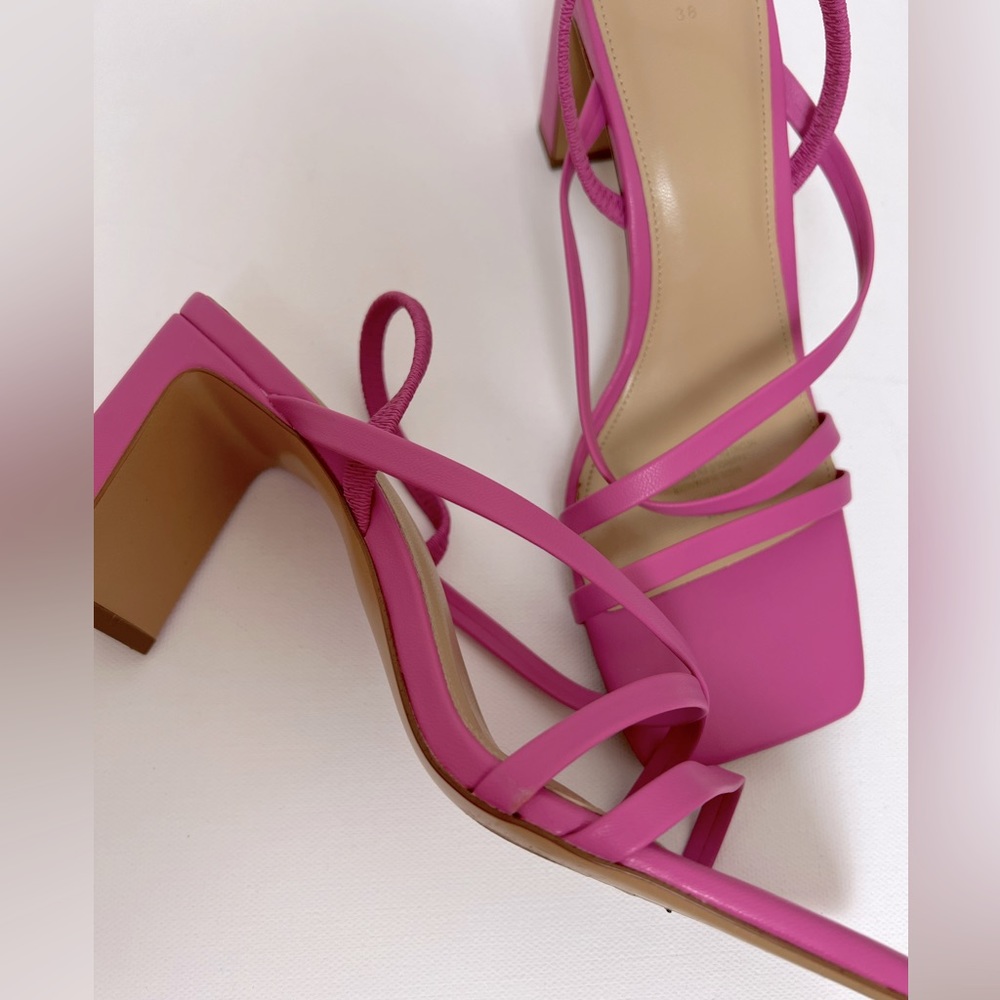 3” Heeled Strappy Pink Sandals size 7 size 38